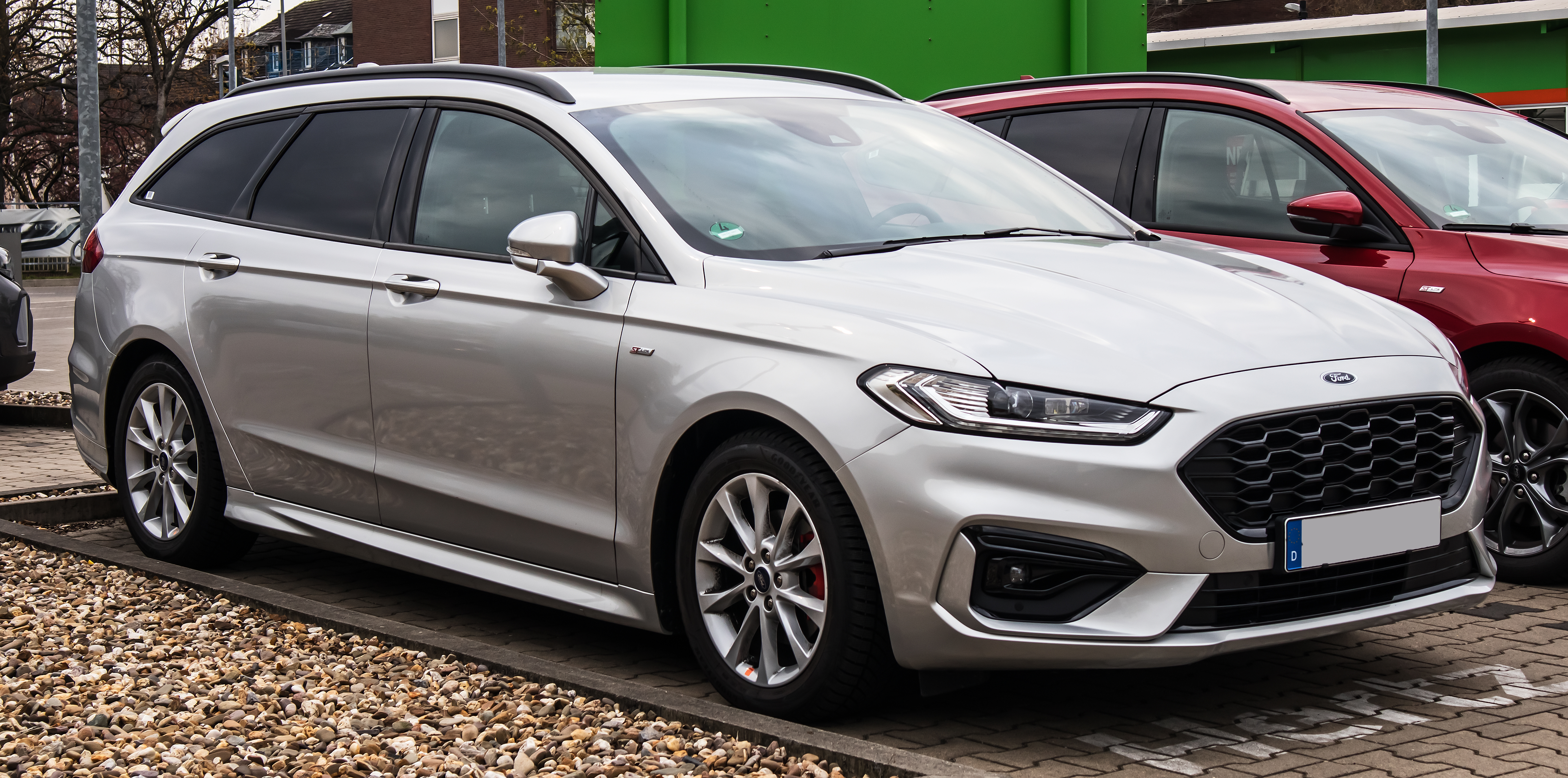 Four passenger private hire car